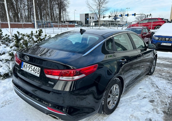 Kia Optima cena 35000 przebieg: 301000, rok produkcji 2017 z Włoszczowa małe 92